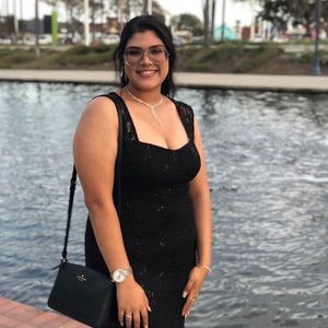 Meet your Posher, Ariana